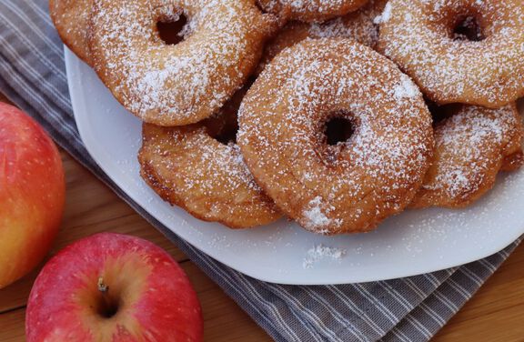 Air Fryer Apple Cinnamon Rings