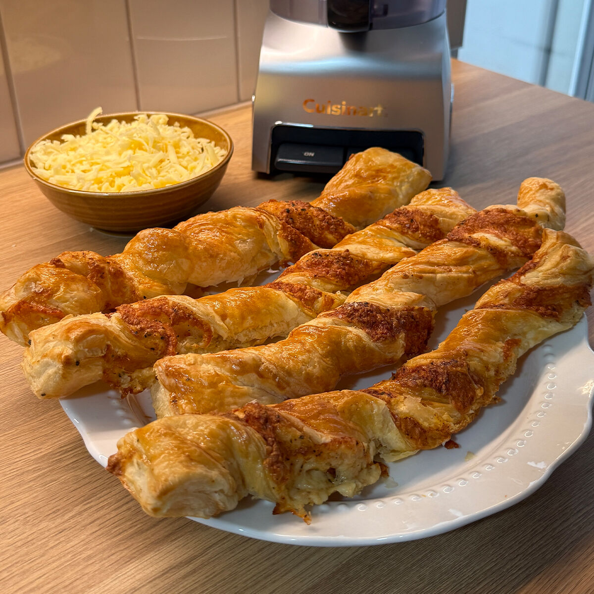 Puff Pastry Cheese Straws-1